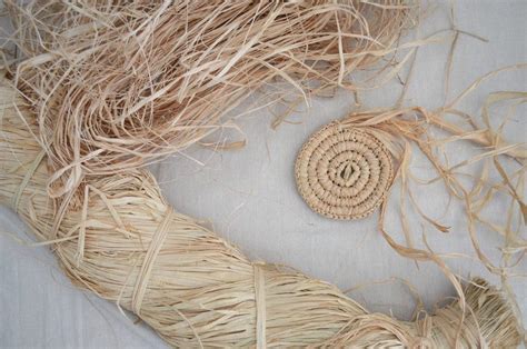 Understanding raffia. | Raffia crafts, Diy weaving, Basket weaving