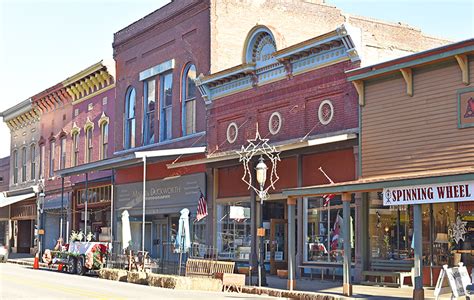 5 Reasons to Stroll Van Buren’s Historic District - Only In Arkansas