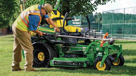 John Deere Announces 2021 Updates, New Attachments For Its Z900 Zero-Turn Mower Lineup | Green ...