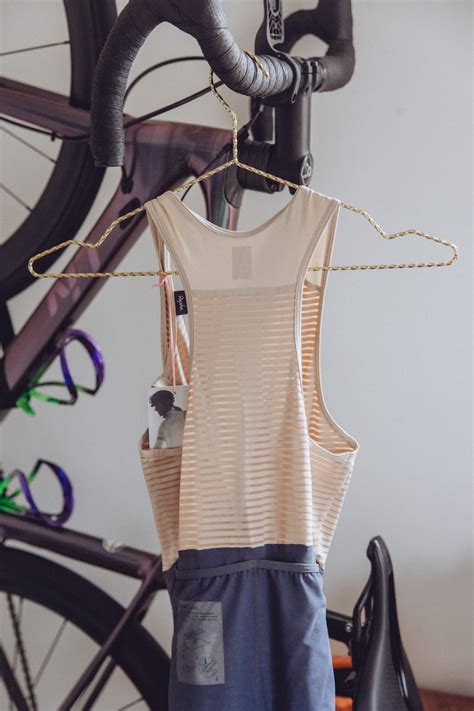 Women's Bib Shorts vs Shorts For Cycling - keep it simpElle