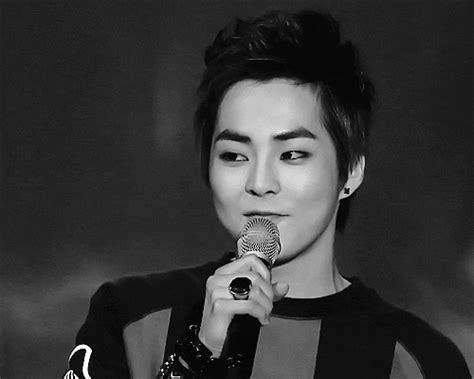 Exo Luxion, Kim Min Seok, Exo Xiumin, Find Image, Kpop, Yoke, Animated Gif, Nikki, Gifs