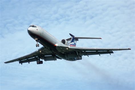 File:Tupolev Tu-154.jpg - Wikipedia, the free encyclopedia