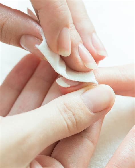 How to Remove Acrylic Nails without Acetone