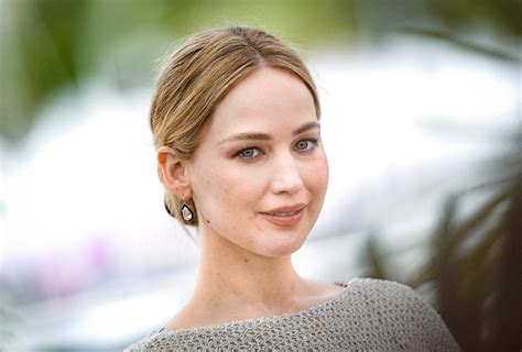 Jennifer Lawrence Just Broke a Cardinal Fashion Rule—And Looked Great Doing It | Glamour