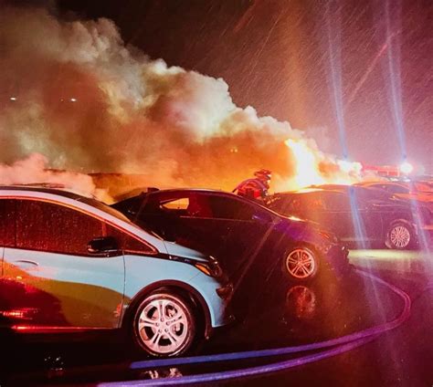 Overnight fire engulfs 58 vehicles at Northlake auction lot - Cross ...