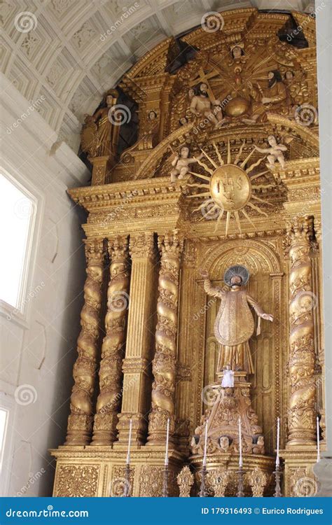 Interiors of Old Goa Church or the Basilica of Bom Jesus Editorial ...