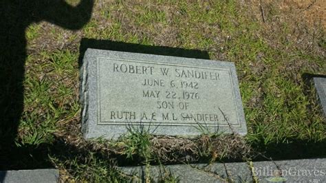 Grave Site of Robert W Sandifer (1942-1976) | BillionGraves