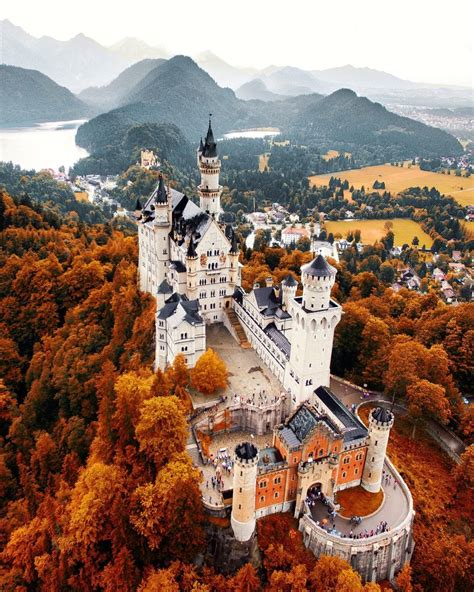 Neuschwanstein Castle from above : r/pics