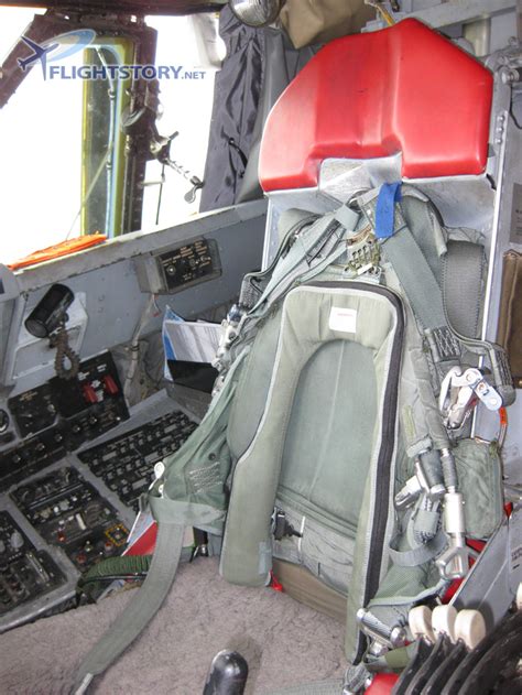 Cockpit Photos – Inside B-52 Stratofortress – Flightstory.net – Aviation Blog