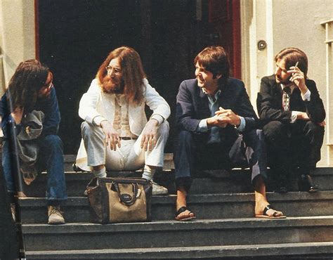 The Beatles outside EMI Studios, Abbey Road, 8 August 1969 | The ...