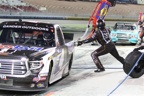 NASCAR introduces new pit stop procedure at select races – AutoRacing1.com