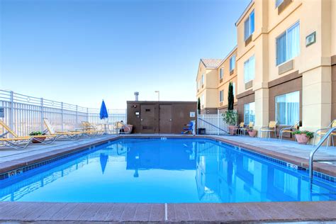 louisville hotels with outdoor pools - rachealute