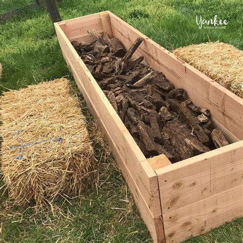 How to Build Hugelkultur Raised Garden Beds - Yankee Homestead ...