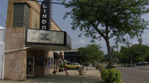 Linda Theatre is under new ownership, but the tradition of movie magic ...