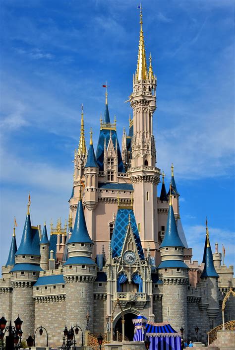 Cinderella Castle at Magic Kingdom in Orlando, Florida - Encircle Photos