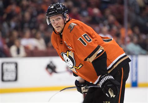 Ducks right wing Corey Perry undergoes knee surgery, out up to 5 months ...