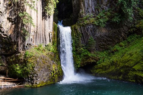 Rogue-Umpqua Scenic Byway Weekend Road Trip | Via