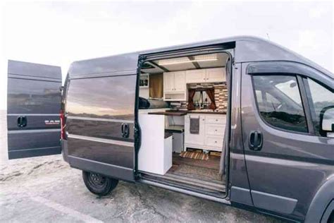 Ram Promaster 1500 - Camper Van (2017) : Van / Box Trucks