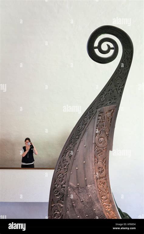 Oseberg ship dragon hi-res stock photography and images - Alamy