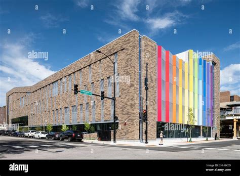 Parking structure at Illinois Masonic Hospital designed by Smith Group Stock Photo - Alamy