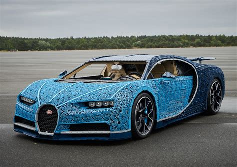 Full-size LEGO Bugatti Chiron Lego Cars, Auto Lego, Lego Technic, Bugatti Cars, Bmw Car, Bugatti ...