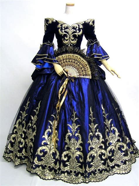 Pin by Michelle Renee on ♥♥BLUE♥♥ | Historical dresses, Pretty dresses ...