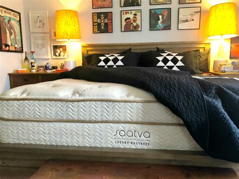 Saatva Mattress Review and Bedroom Reveal - Wardrobe Oxygen