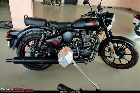 2020 Royal Enfield Classic 350 spied with black alloy wheels, updated ...