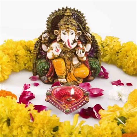 Book Online Ganpati Puja | Book Pandit Ji for Ganesh Pooja - GaneshaSpeaks