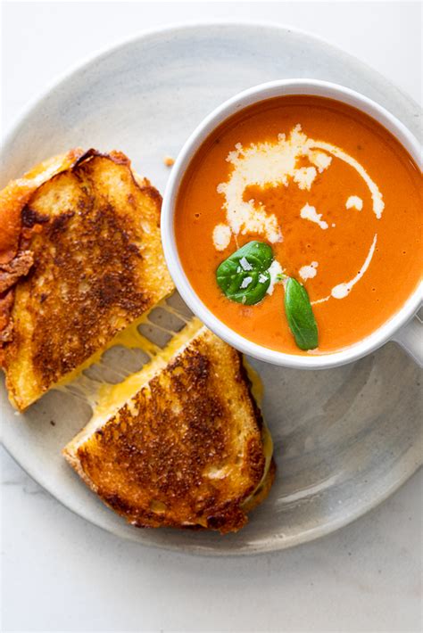 Easy tomato soup with grilled cheese - Simply Delicious