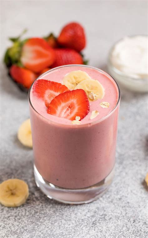 Greek Yogurt Smoothie with Strawberry Banana | High Protein