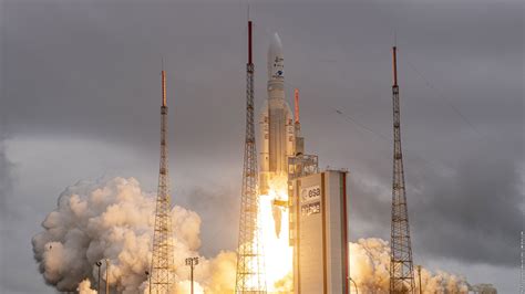 ESA - Webb liftoff on Ariane 5 to unlock secrets of the Universe