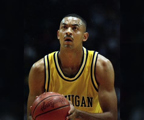 A member of the Fab Five is returning to lead the U of M men's ...