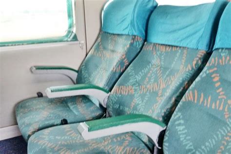 Shatabdi express train in India! 🚊 EC or CC?! 🚊 free food?! 🚊 ...