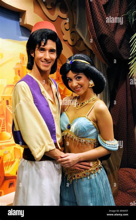 Aladdin and Princess Jasmin, Disneyworld, Orlando, Florida, USA Stock Photo - Alamy