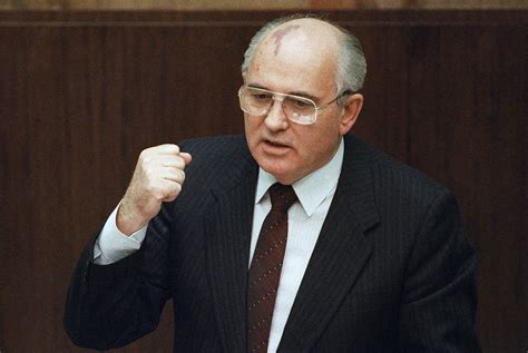 Gorbachev, who redirected course of 20th century, dies at 91 | AP News