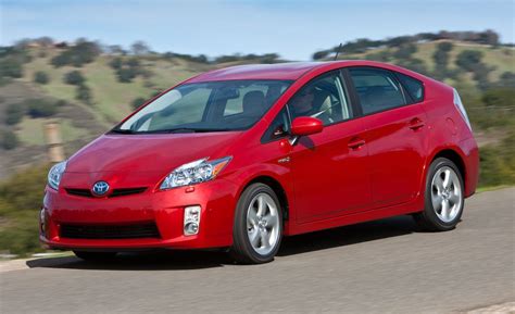 2010 Toyota Prius – Review – Car and Driver