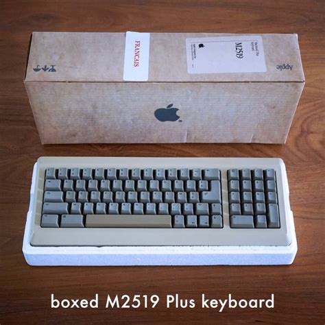 Apple BOXED Macintosh Plus keyboard M2519 - Computer - In - Catawiki