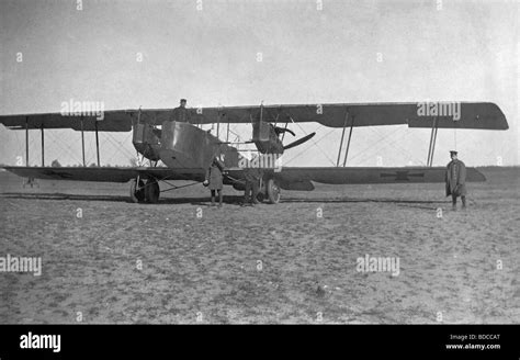 events, First World War/WWI, aerial warfare, German bomber Friedrichshafen G.III, commissioned ...