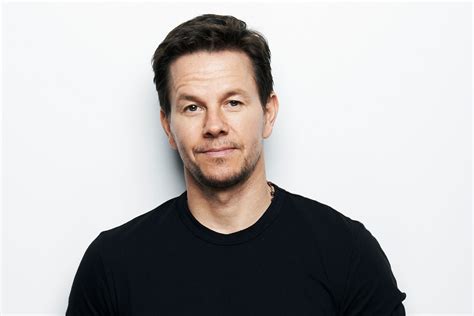 Download American Actor Celebrity Mark Wahlberg HD Wallpaper