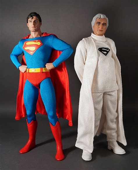 Action Features: Toy Talk Review: Marlon Brando As Jor-El Hot Toys MMS ...