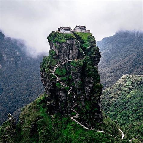 Temple-Hopping on Mount Fanjingshan » Nickey's Circle