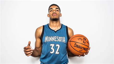 Karl-Anthony Towns Becomes First Latino to Win Rookie of the Year Award