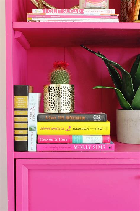 Bookshelf Decor | How To Style A Bookshelf (and what NOT to use ...