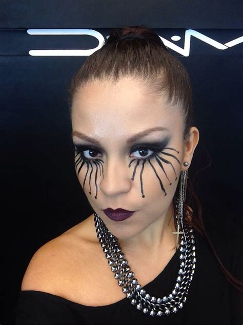 Black widow make up! | Zwarte weduwe, Halloweenmake-up, Make up