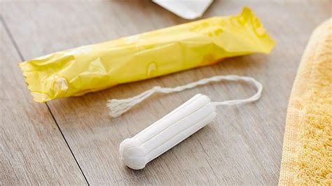 US recall after women say tampons 'unravel' during use - BBC News