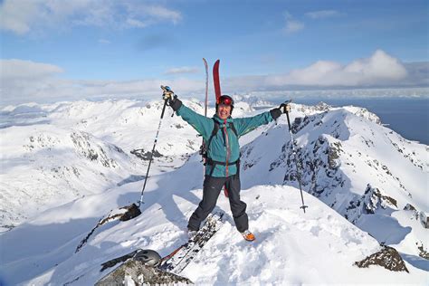 Skiing in Lofoten | Hattvika Lodge