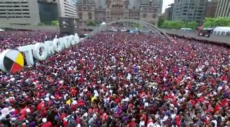 Shooting reported during Toronto Raptors’ NBA celebration parade | WHNT.com