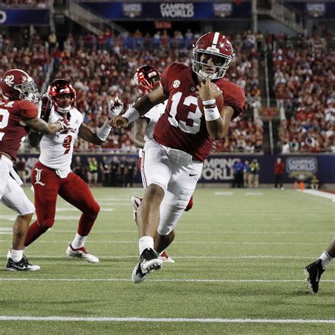 Tua Tagovailoa, Alabama Blow Out Louisville with Lamar Jackson in ...