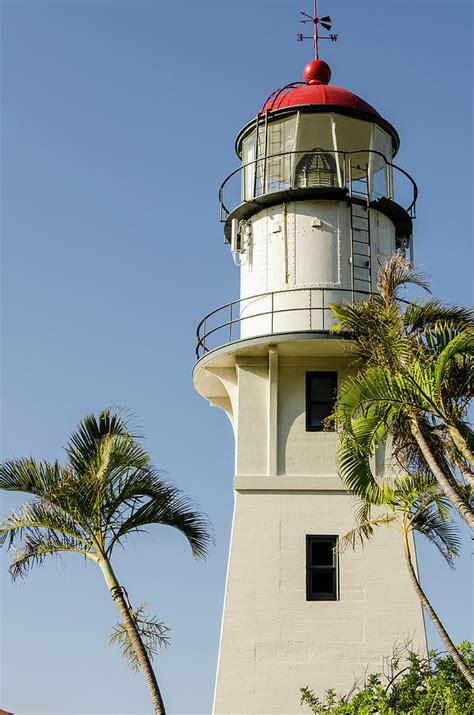 Diamond Head Lighthouse, Diamond Head Photograph by Michael Defreitas ...